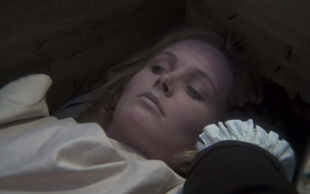 恐怖の吸血美女の画像