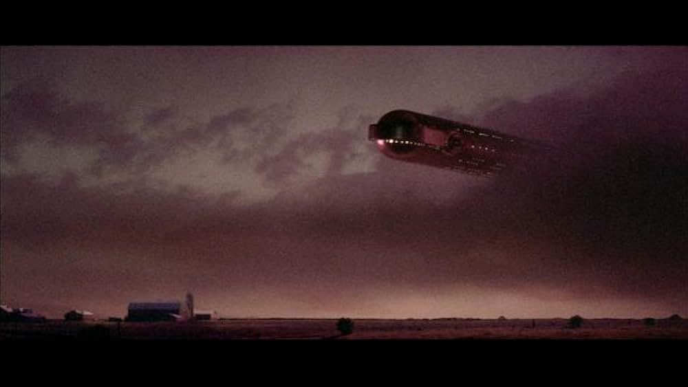 ストレンジ・インベーダーズの画像