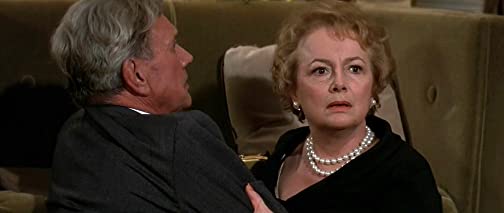 「エアポート'77 バミューダからの脱出」オリビア・デ・ハビランド & ジョセフ・コットンの画像