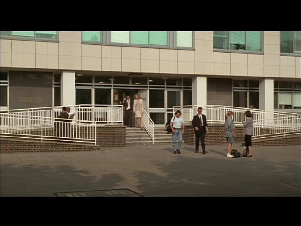 ディファレント・フォー・ガールズの画像