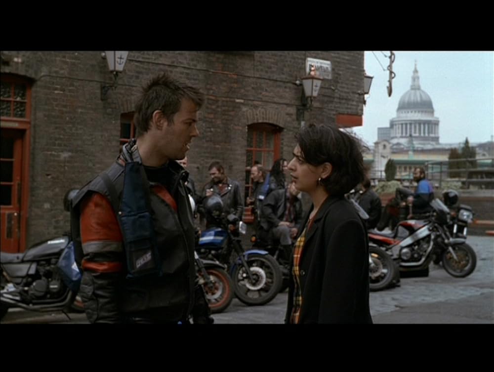 ディファレント・フォー・ガールズの画像