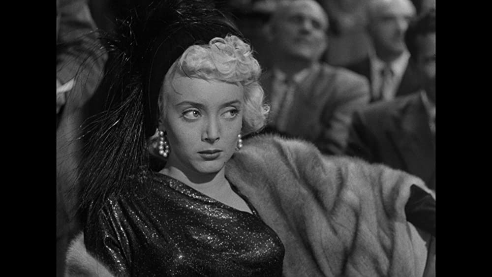 「黒い街」キャロリン・ジョーンズの画像