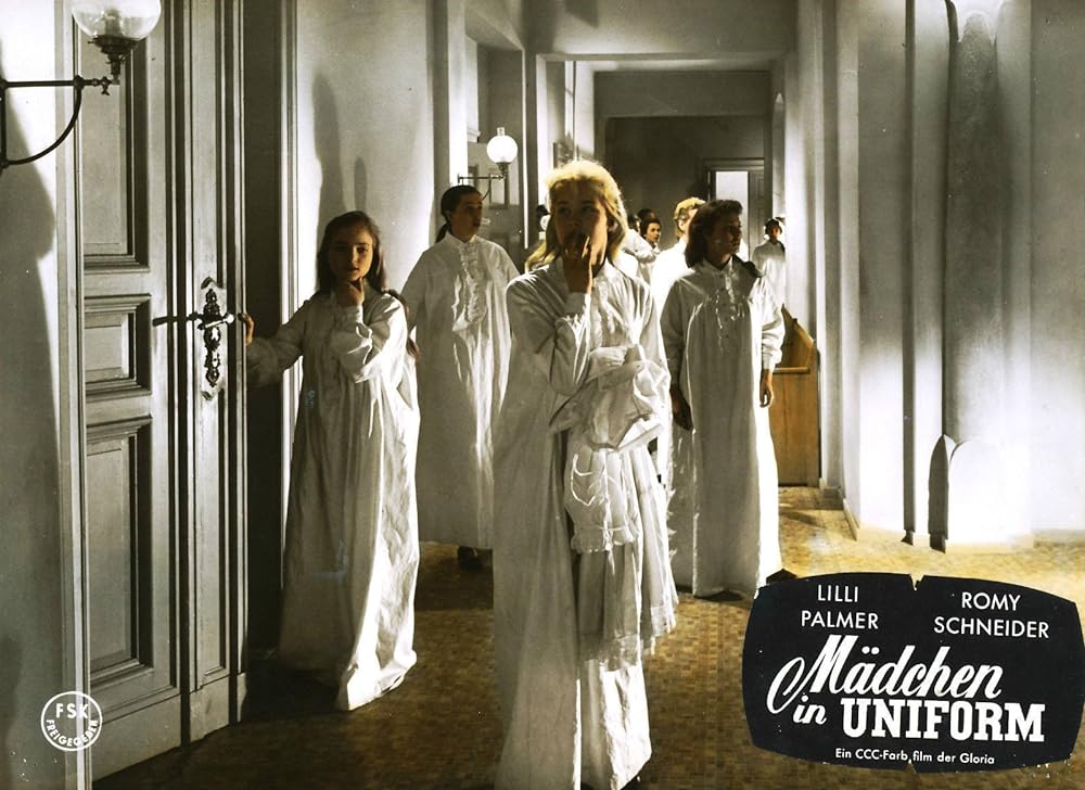 制服の処女の画像