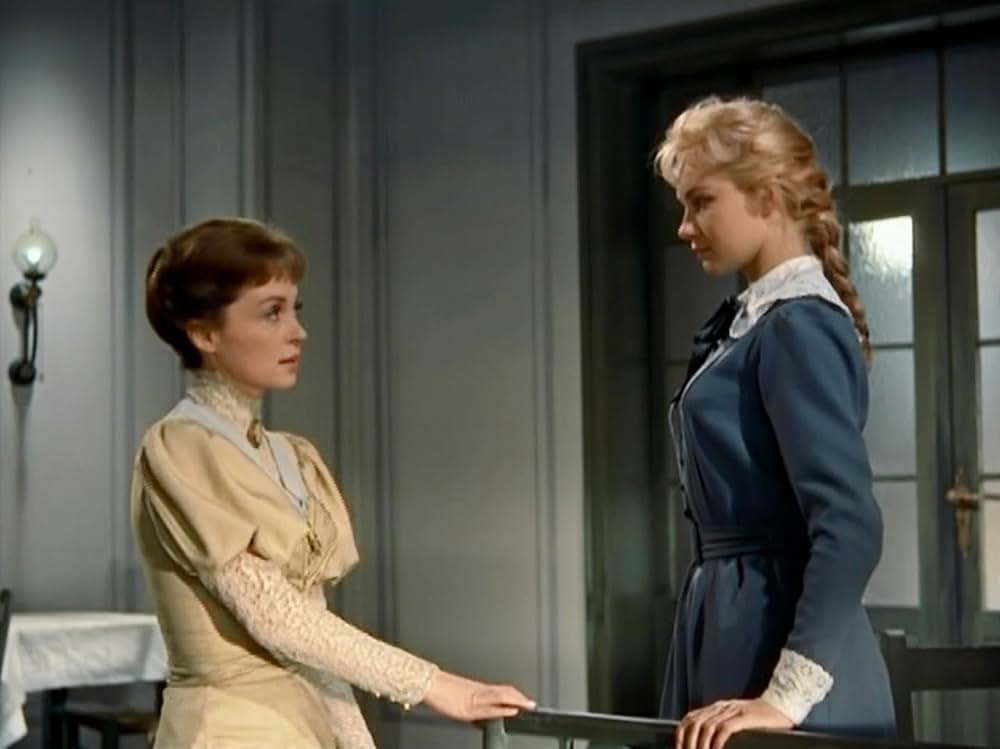 制服の処女の画像