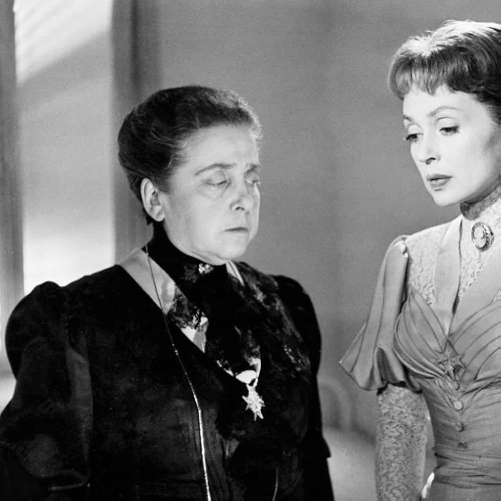 制服の処女の画像