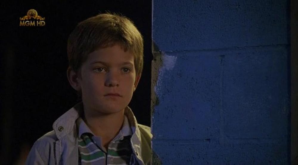 ねじれた家族の画像