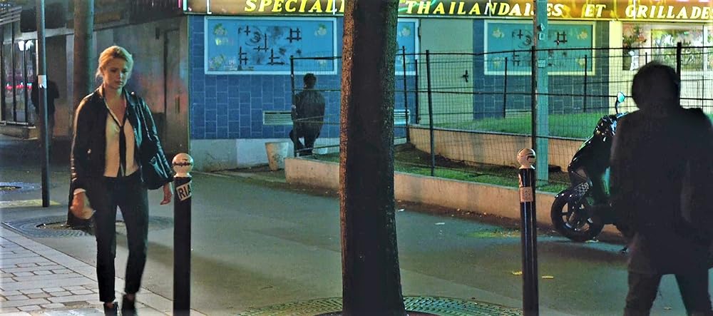 ヴィクトリアとベッドで／ヴィクトリアの画像