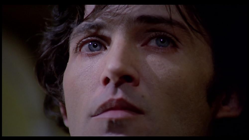 首だけの情事の画像