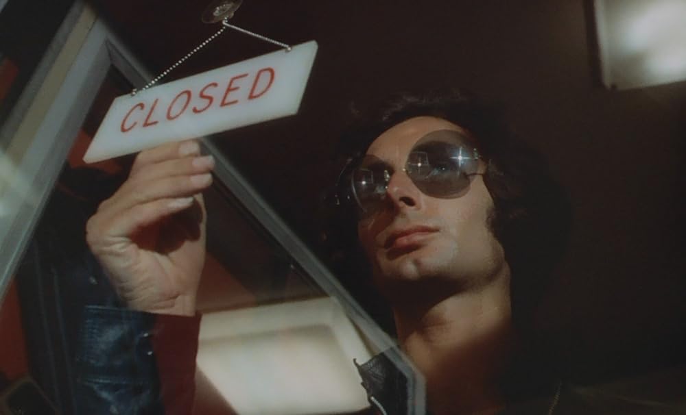 小さな目撃者の画像