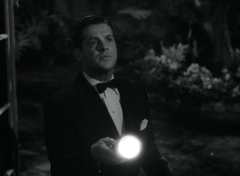 「眠りの館」の画像