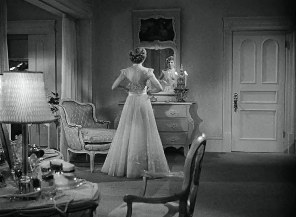 「眠りの館」の画像