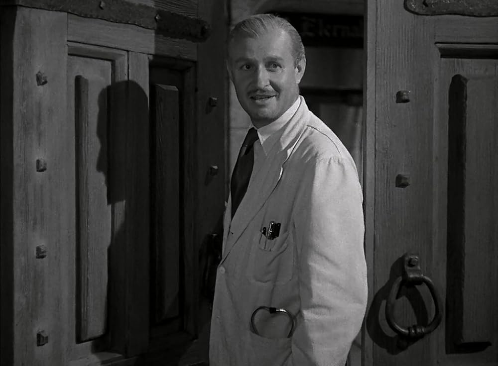 丘の雷鳴の画像