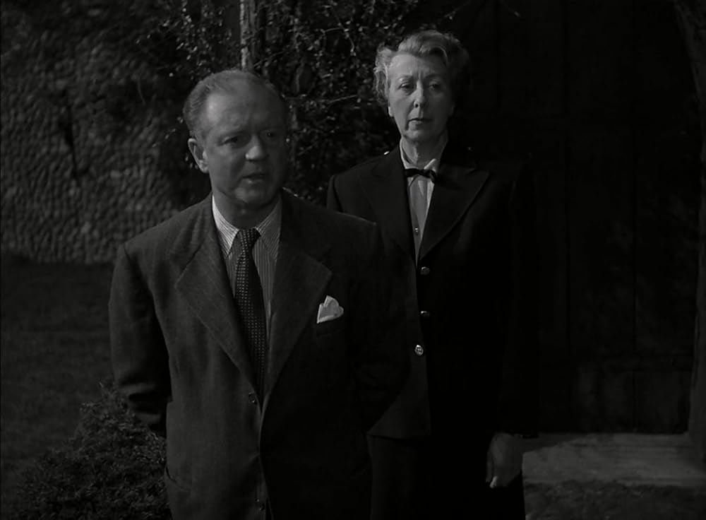 丘の雷鳴の画像