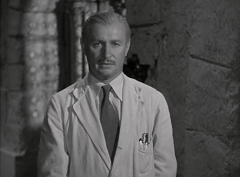 丘の雷鳴の画像