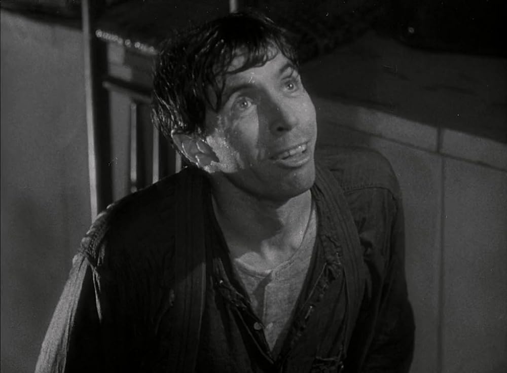 丘の雷鳴の画像