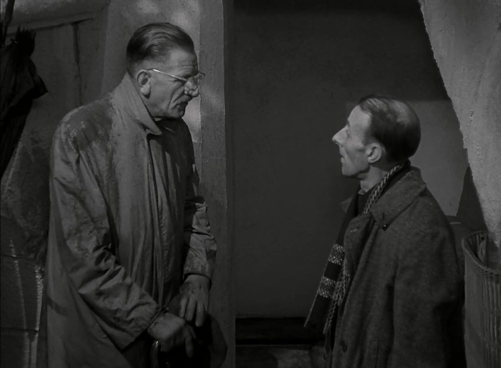 丘の雷鳴の画像