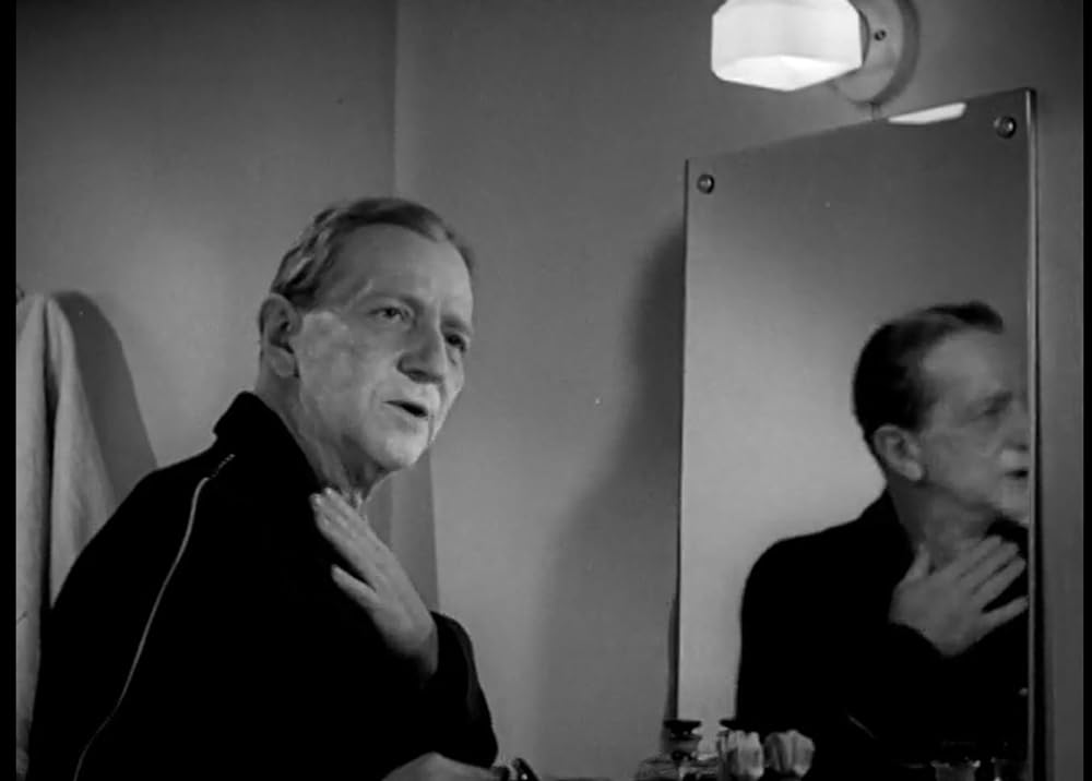 3階の見知らぬ男の画像