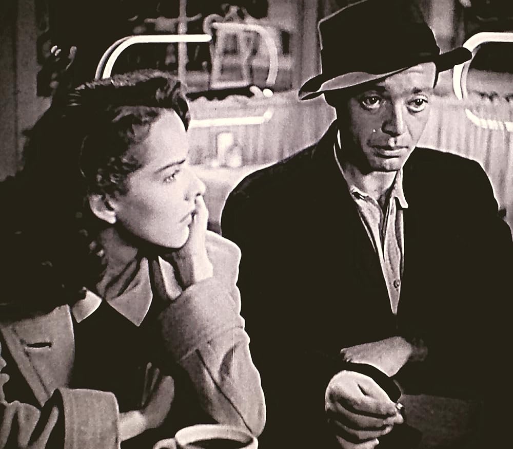 3階の見知らぬ男の画像