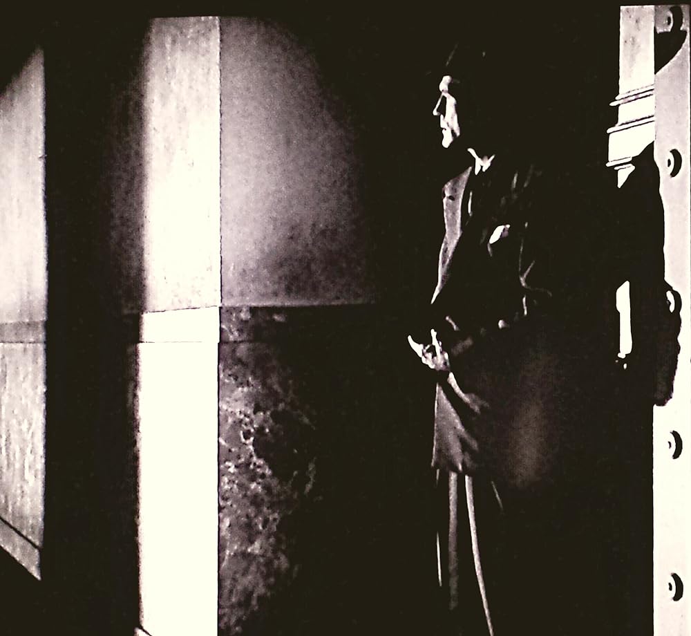 3階の見知らぬ男の画像