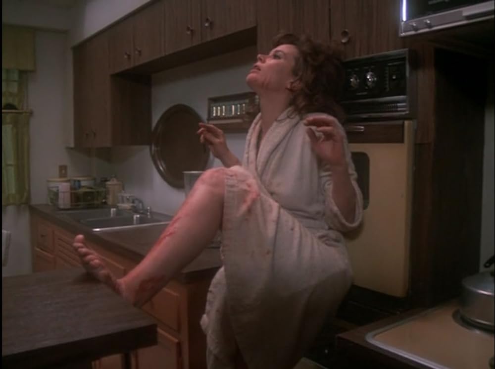 恐怖と戦慄の美女の画像