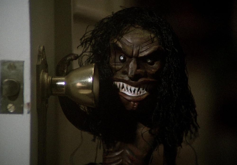 恐怖と戦慄の美女の画像