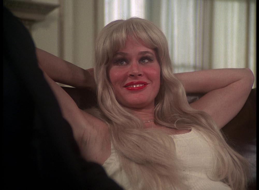 恐怖と戦慄の美女の画像