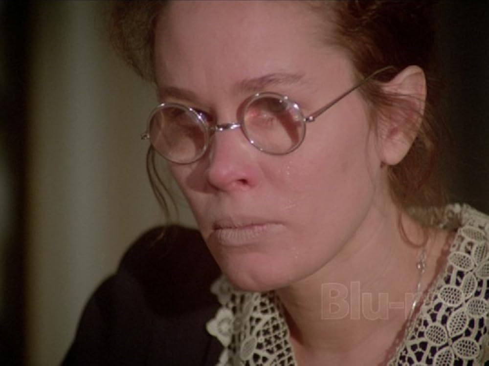 恐怖と戦慄の美女の画像