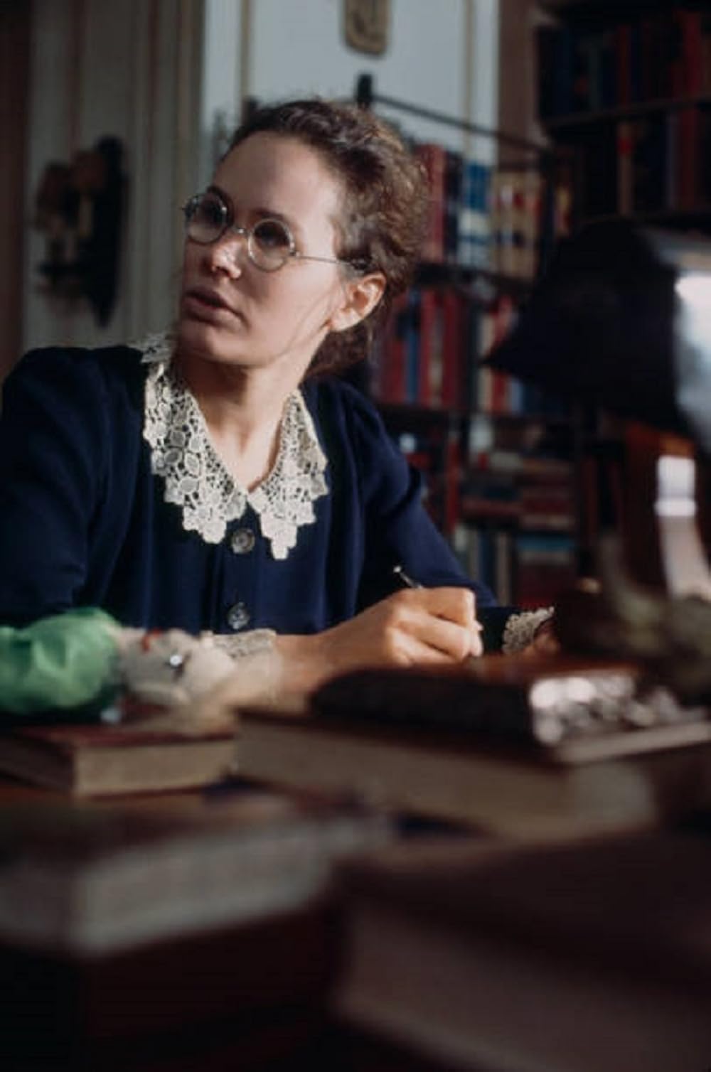 恐怖と戦慄の美女の画像