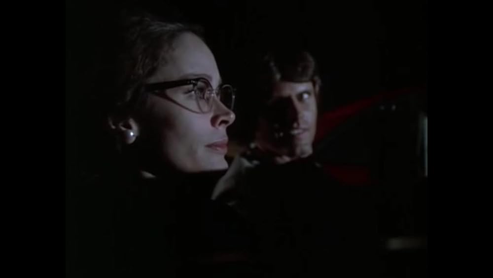 恐怖と戦慄の美女の画像