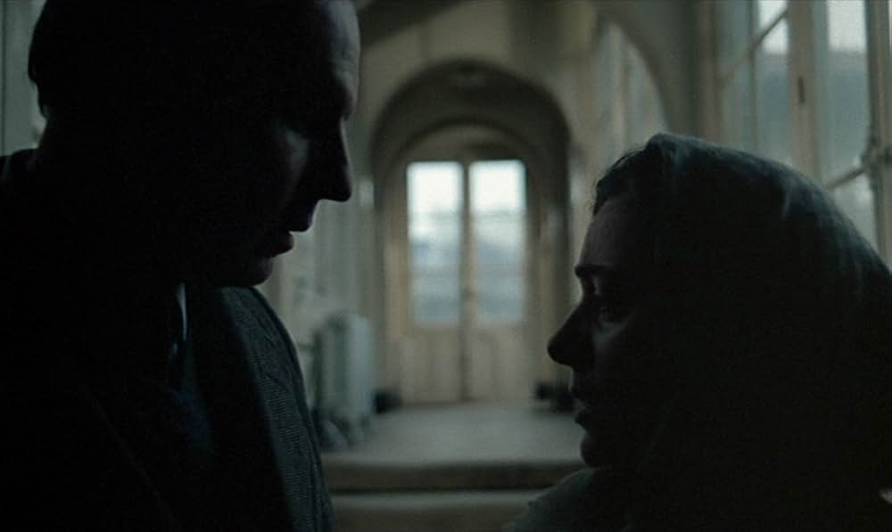 パリの灯は遠くの画像