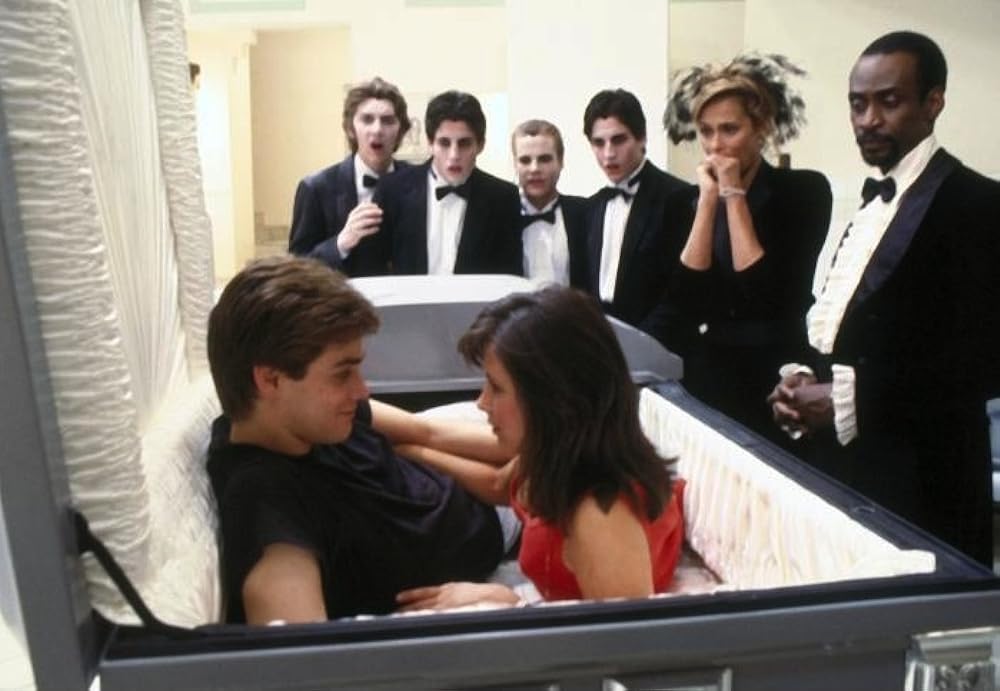 ワンス・ビトゥン／恋のチューチューバンパイアの画像