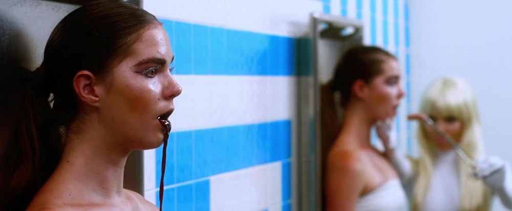 エクシジョン（原題）の画像