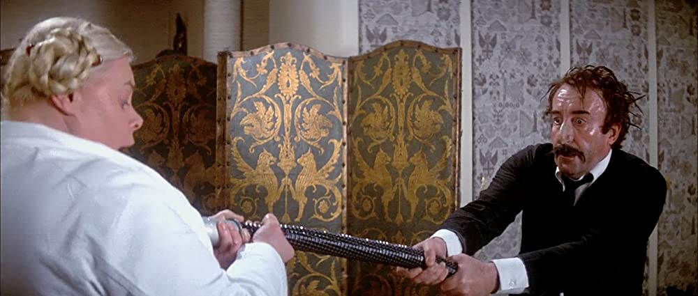 「ピンク・パンサー2」ピーター・セラーズ & Claire Davenport & Claire Davenportの画像