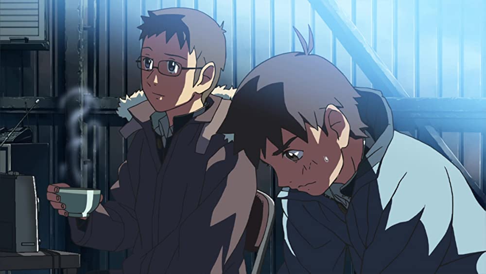 雲のむこう、約束の場所の画像