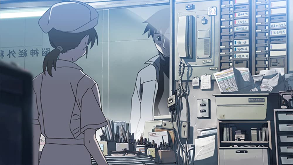 雲のむこう、約束の場所の画像