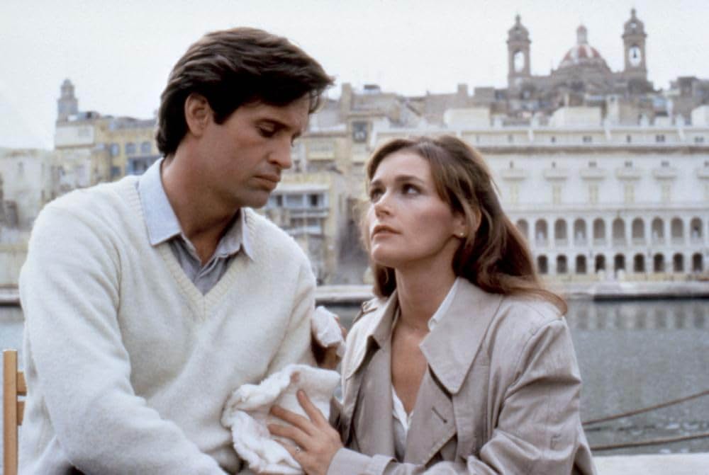 トレンチコート／危険な追跡の画像