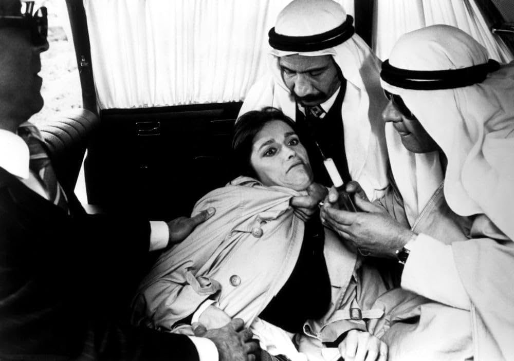 トレンチコート／危険な追跡の画像