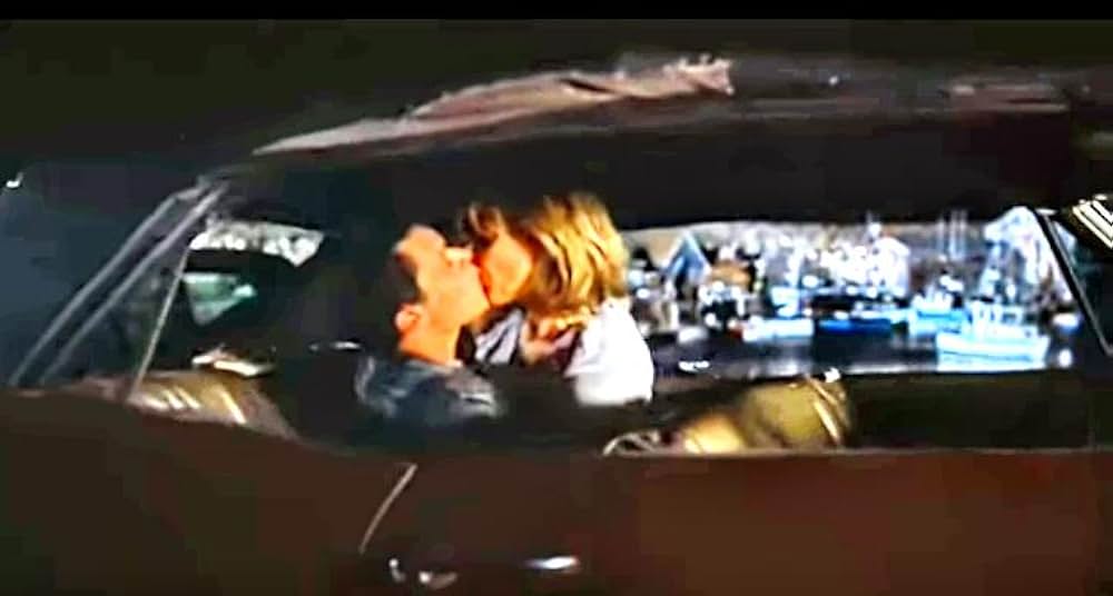 「ラブレター／誰かが私に恋してる?」の画像