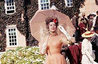 「メイム叔母さん」ロザリンド・ラッセルの画像