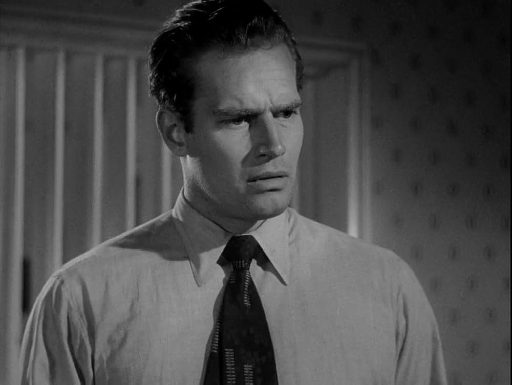 虐殺の街の画像