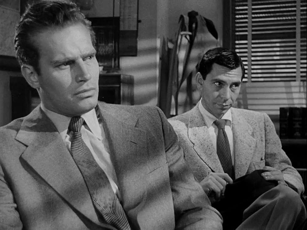 虐殺の街の画像