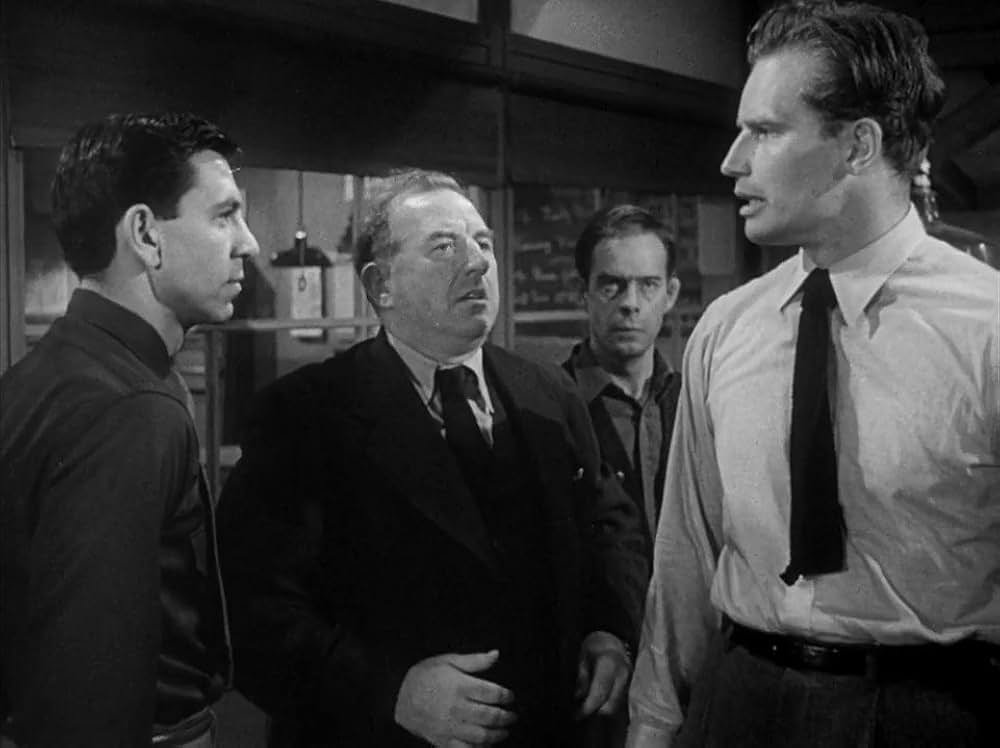 虐殺の街の画像