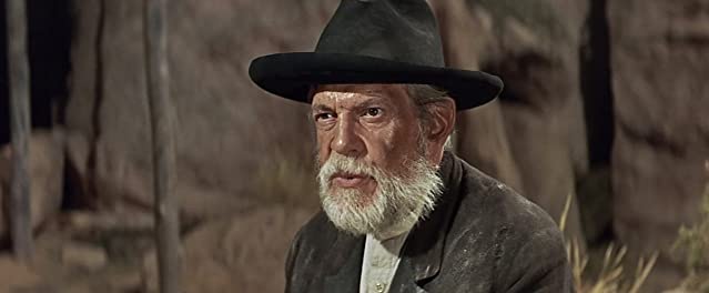 「マッケンナの黄金」レイモンド・マッセイの画像