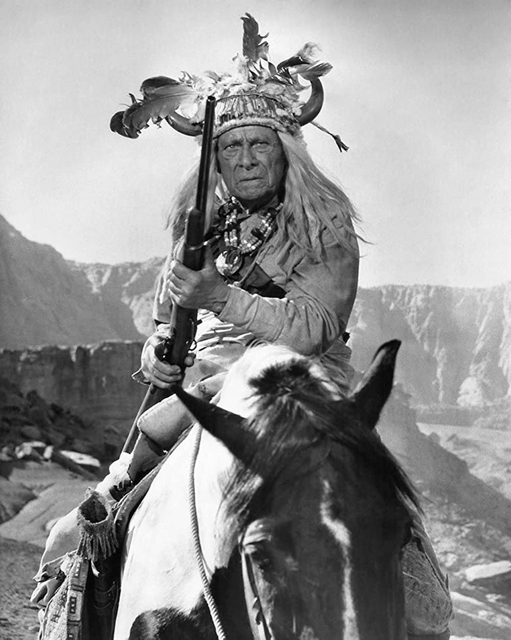 「マッケンナの黄金」Eduardo Ciannelliの画像