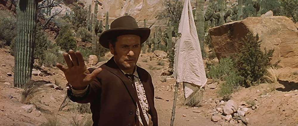 「マッケンナの黄金」イーライ・ウォラックの画像