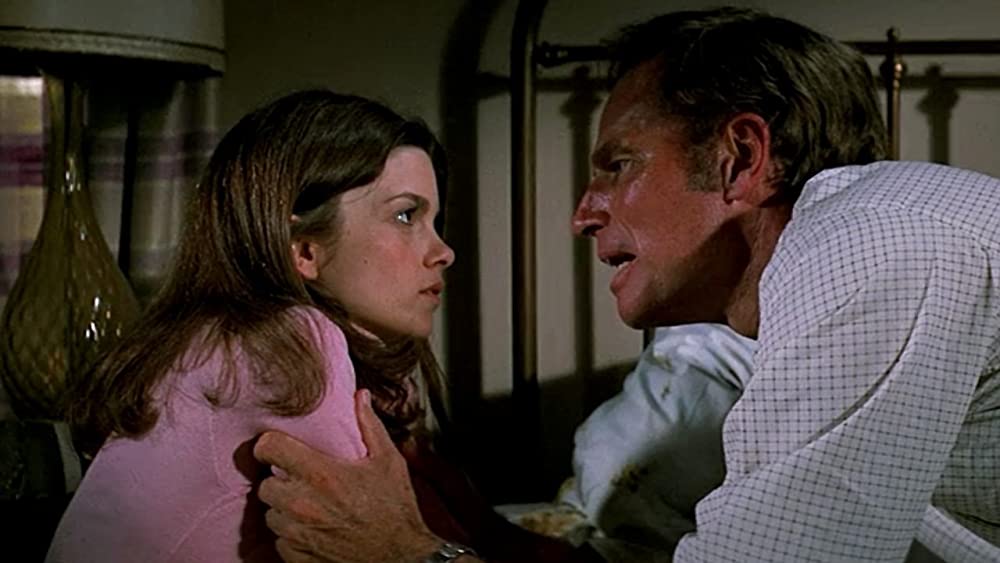 「大地震」チャールトン・ヘストン & Geneviève Bujoldの画像