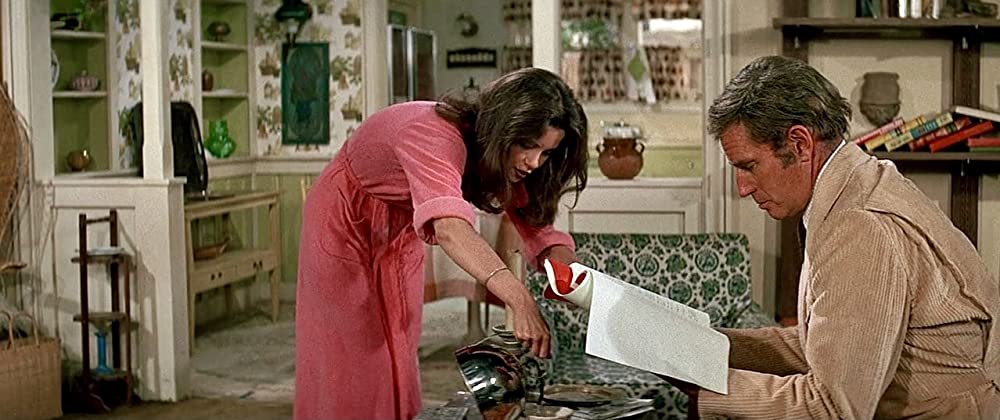 「大地震」チャールトン・ヘストン & Geneviève Bujoldの画像