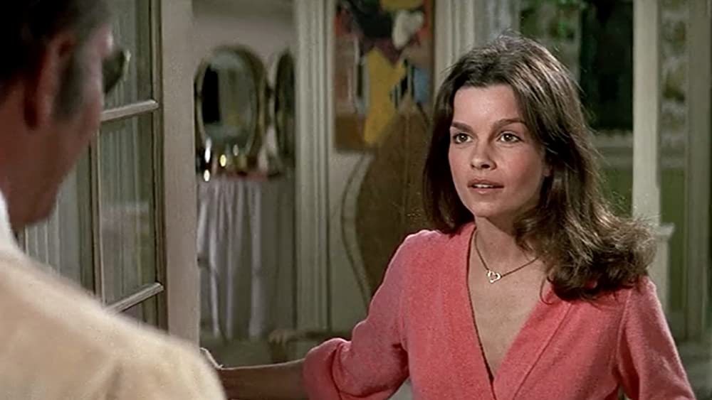 「大地震」Geneviève Bujoldの画像