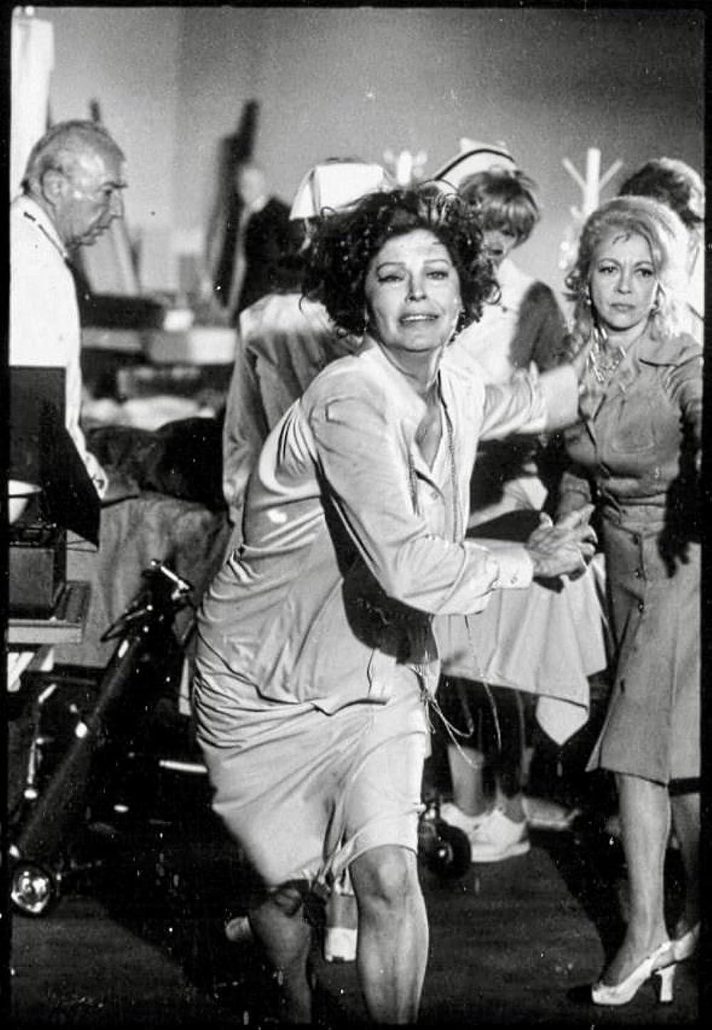 「大地震」エバ・ガードナー & Monica Lewis & ロイド・ノーランの画像