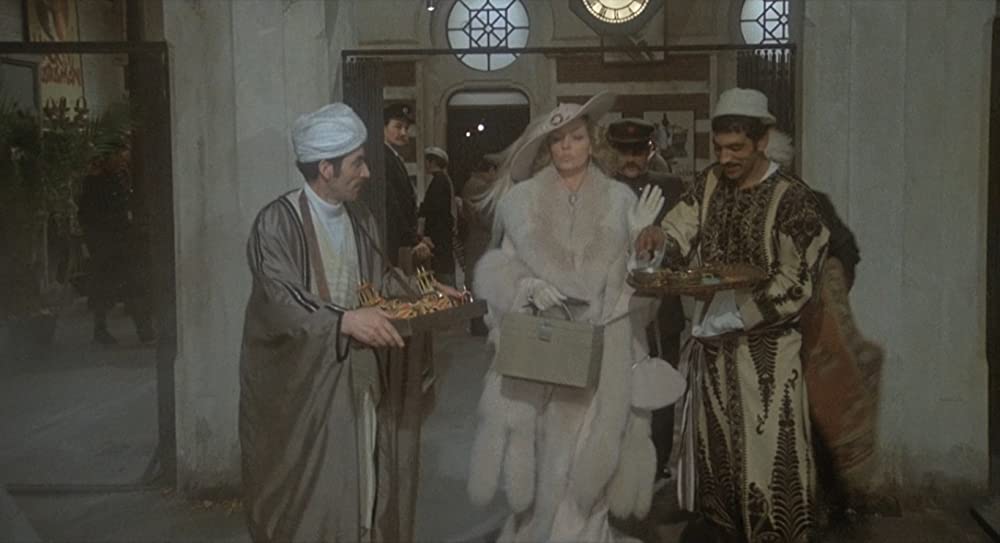 「オリエント急行殺人事件」ローレン・バコールの画像